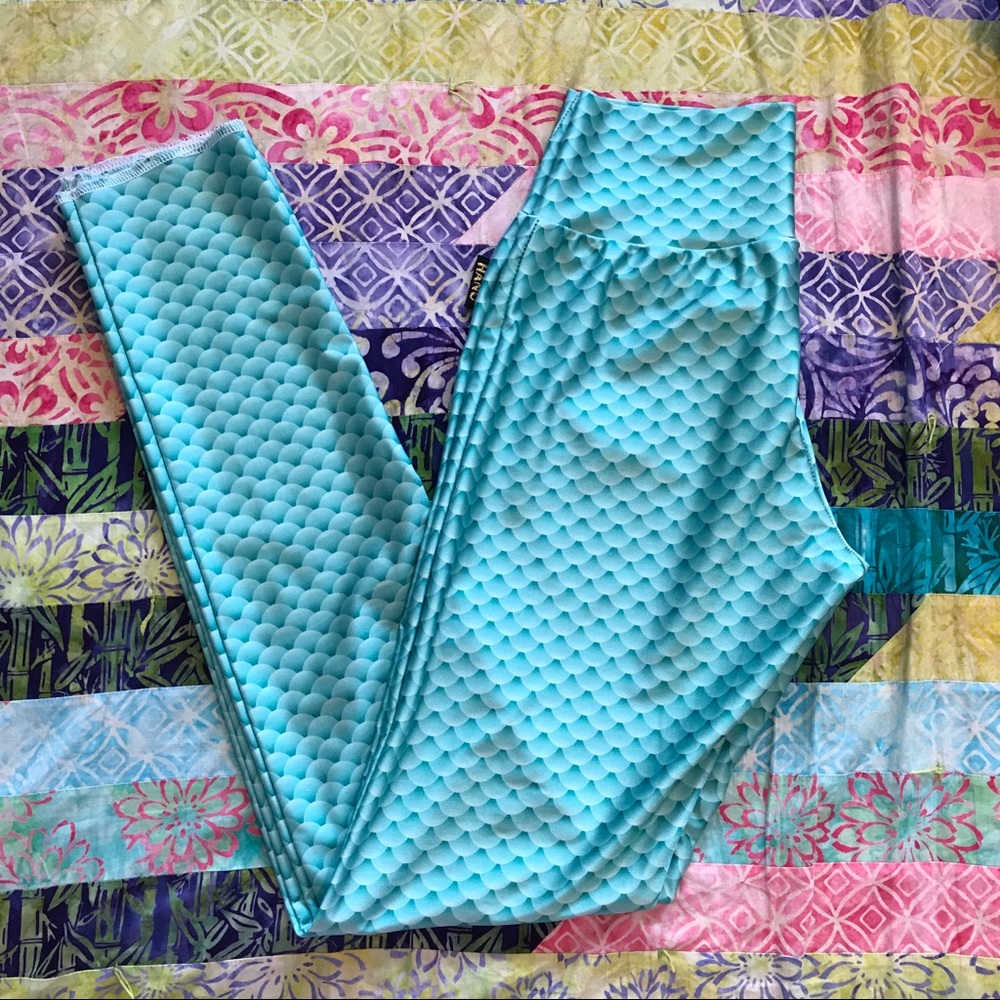 Hanu Hawaii Hot Yoga Turquoise Mermaid Leggings